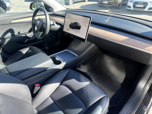 Tesla Model 3 15