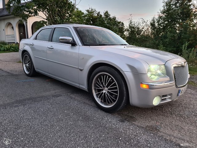 Chrysler 300C 7