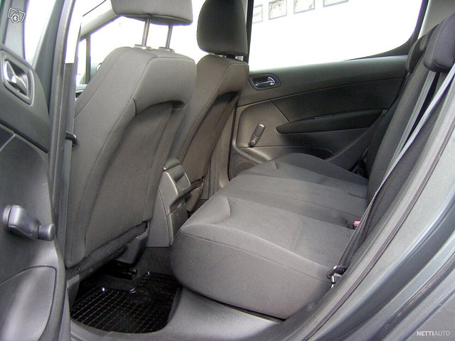 Peugeot 308 7