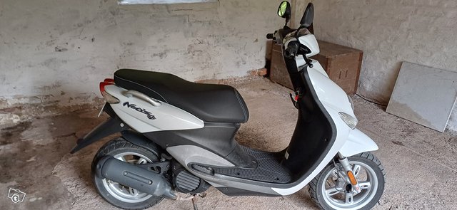 Yamaha Neos 1