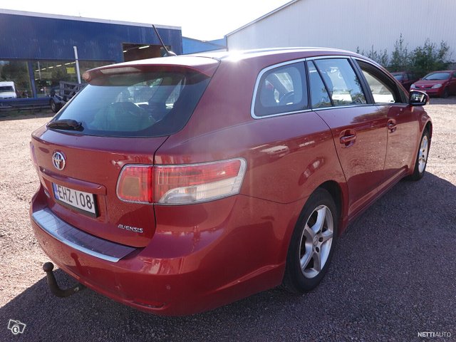 Toyota Avensis 3