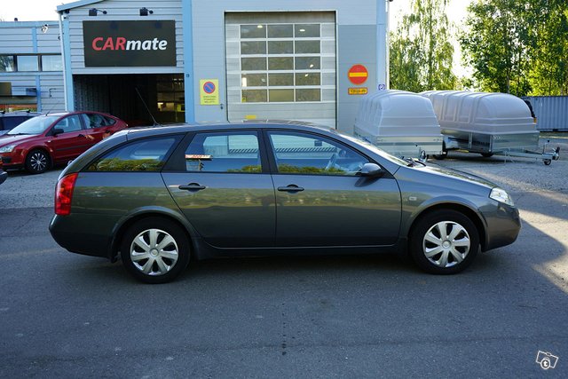 Nissan Primera 8