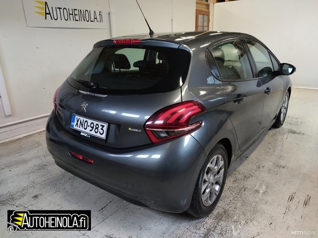 Peugeot 208 4