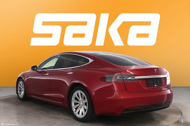 Tesla Model S 5