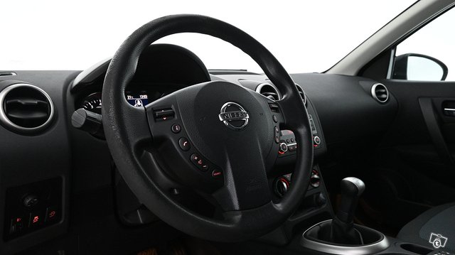 Nissan Qashqai 10