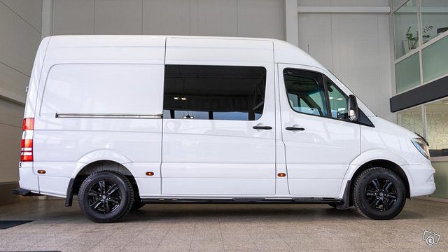 Mercedes-Benz Sprinter 4