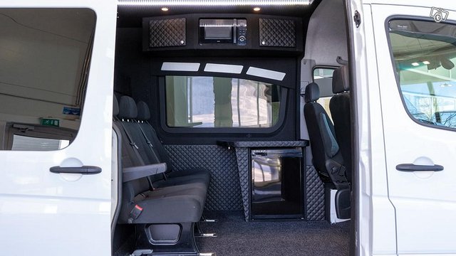 Mercedes-Benz Sprinter 8