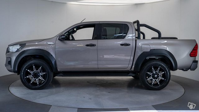 Toyota Hilux 5