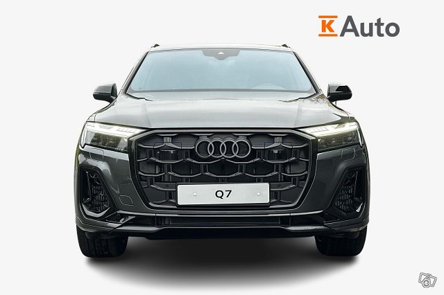 Audi Q7 4