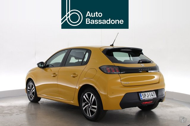 PEUGEOT 208 4