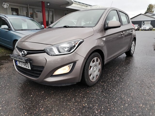 Hyundai I20