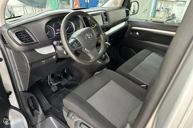 Toyota Proace Verso 8