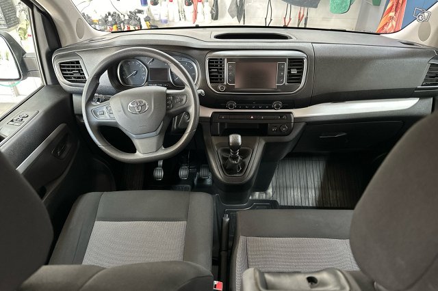 Toyota Proace Verso 9