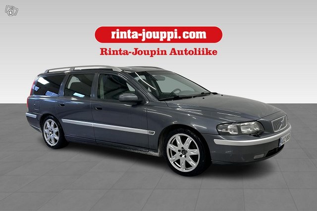 Volvo V70 3