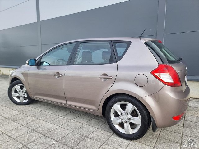 Kia Ceed 13