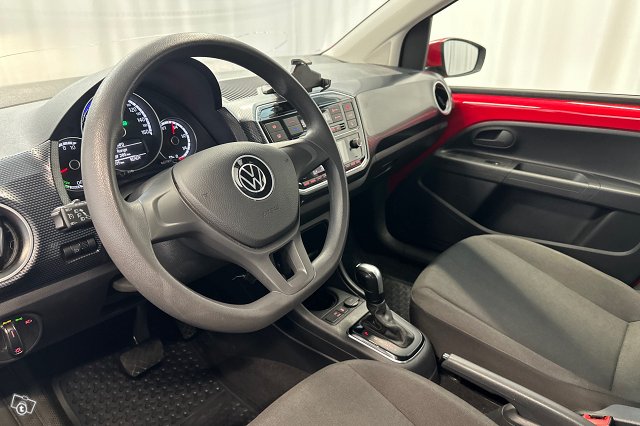 Volkswagen Up 6