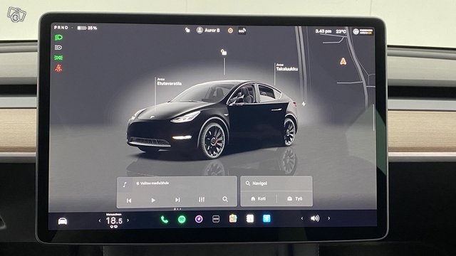 Tesla Model Y 17