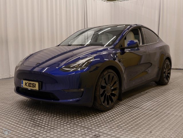 Tesla Model Y 7