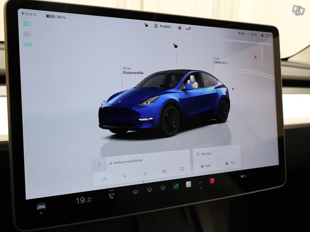 Tesla Model Y 13