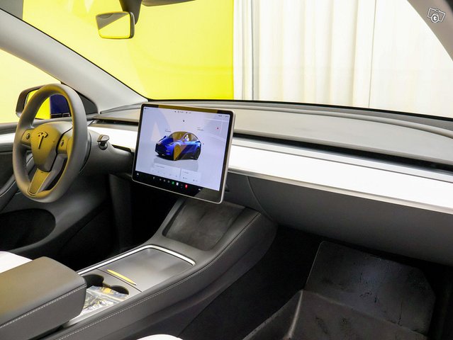 Tesla Model Y 20