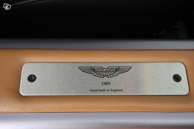 Aston Martin DB9 23