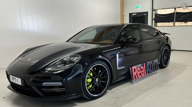 Porsche Panamera 4.0 Turbo S E-Hybrid 5