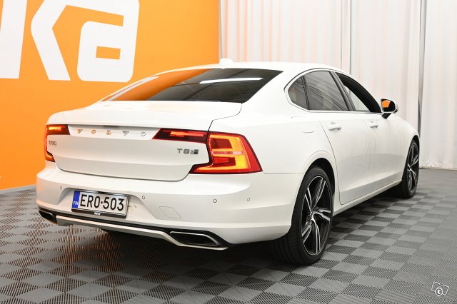 Volvo S90 6