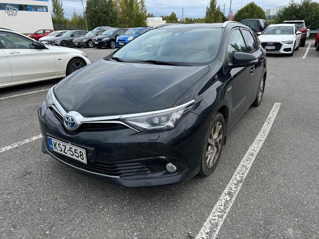 Toyota Auris 1