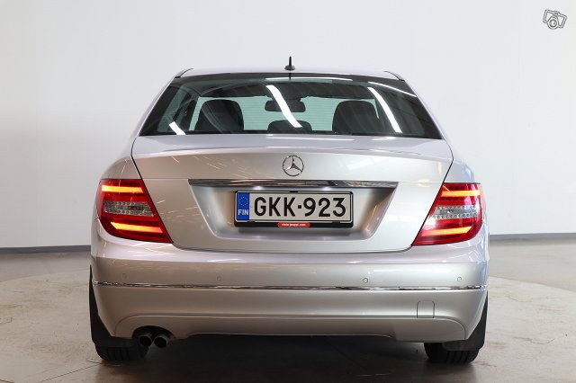 Mercedes-Benz C 6