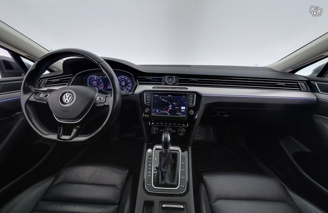 Volkswagen Passat 11