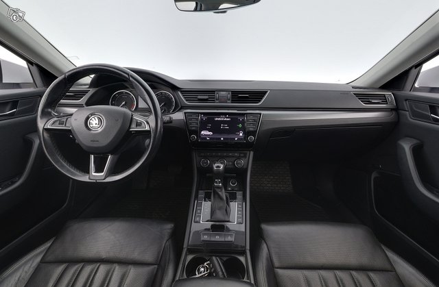 Skoda Superb 10