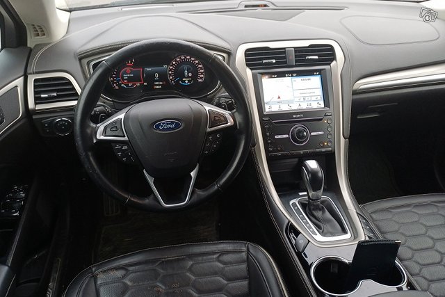 Ford Mondeo Vignale 3