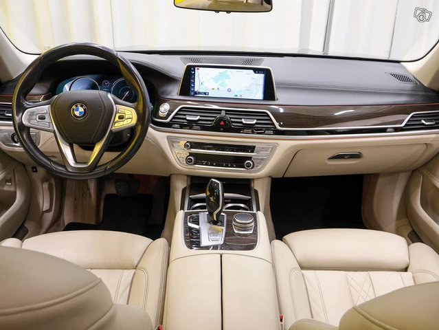 BMW 740 20