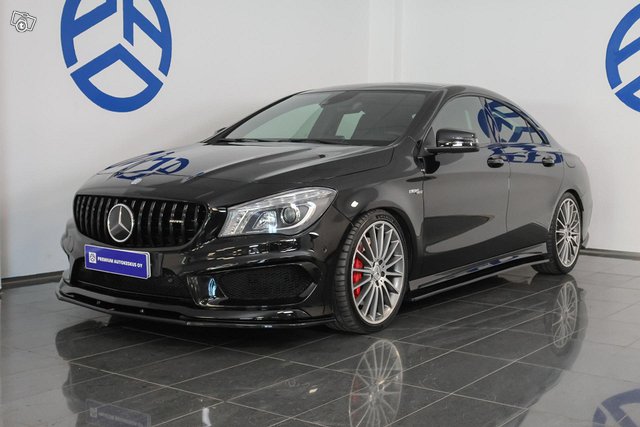 Mercedes-Benz CLA 45 AMG 1