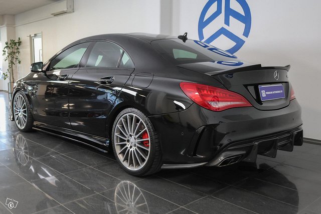 Mercedes-Benz CLA 45 AMG 3