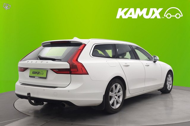 Volvo V90 4