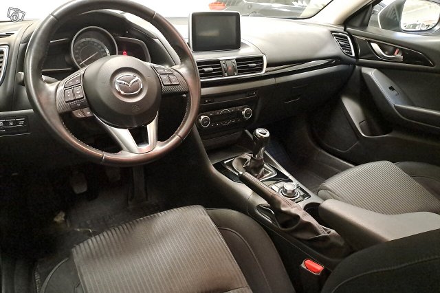 MAZDA Mazda3 7