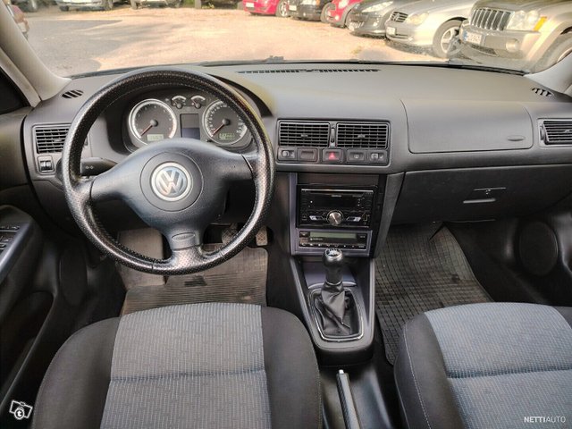 Volkswagen Golf 9