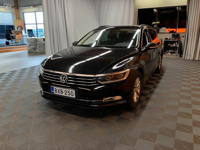 Volkswagen Passat 1