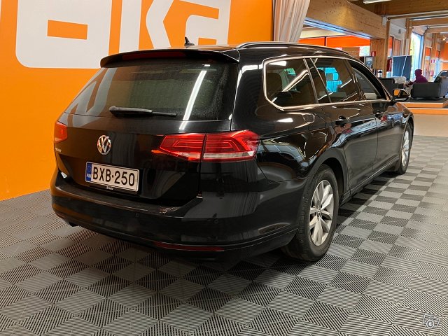 Volkswagen Passat 4