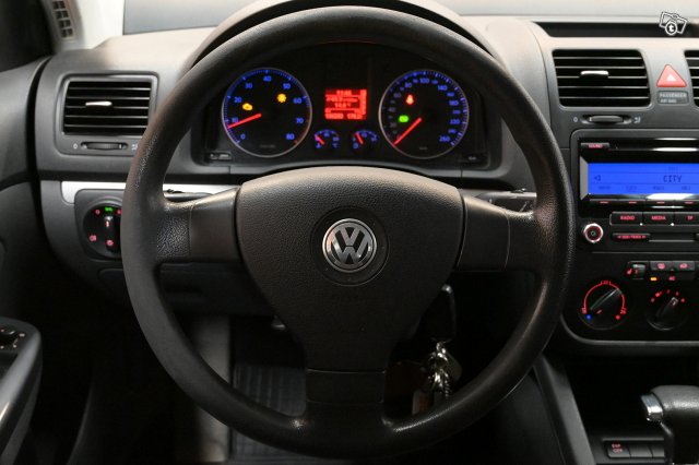 Volkswagen Golf 13