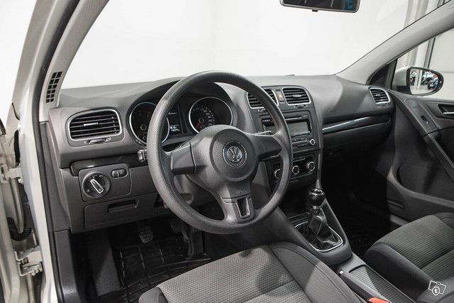 Volkswagen Golf 10