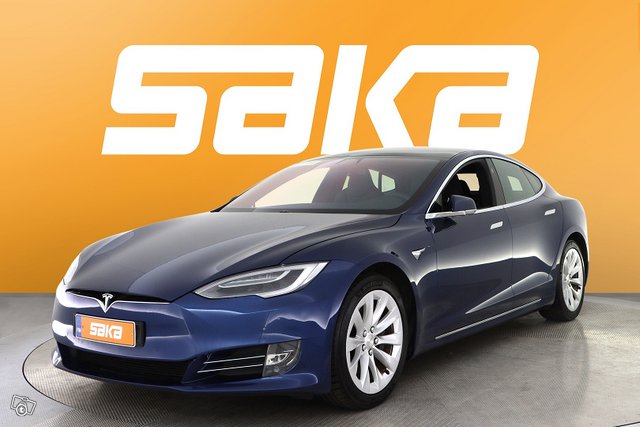 Tesla Model S 4