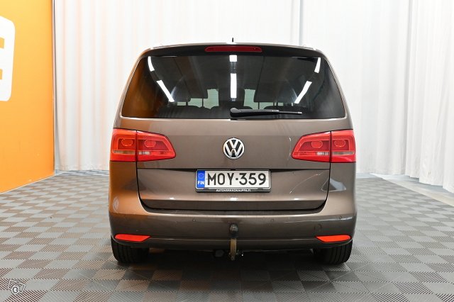 Volkswagen Touran 5