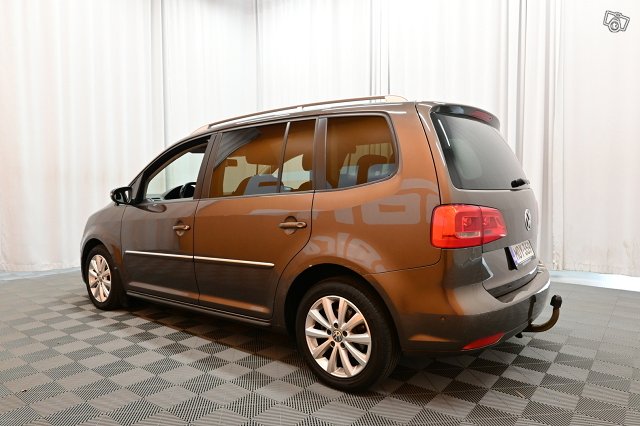 Volkswagen Touran 6