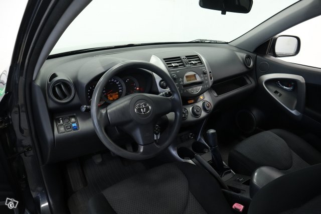 Toyota RAV4 9