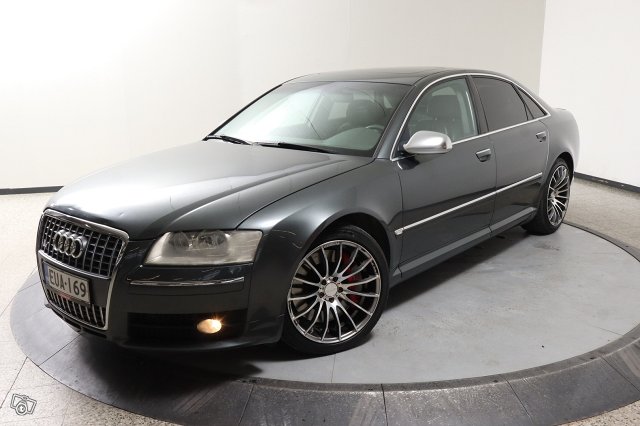 Audi S8, kuva 1