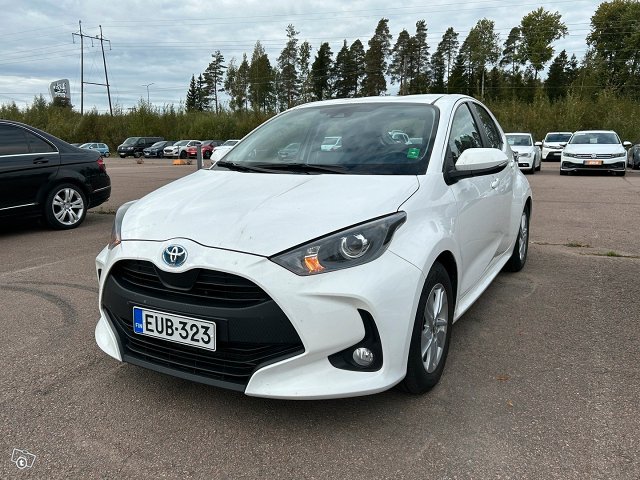 Toyota Yaris 1