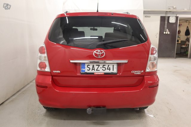 Toyota Corolla Verso 6