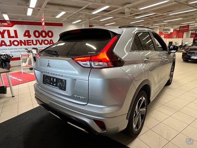 MITSUBISHI ECLIPSE CROSS 2